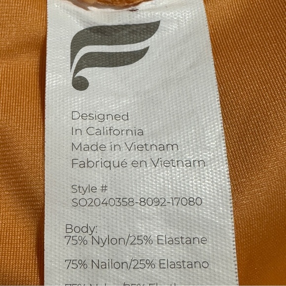 Fabletics size 2X Motion 365 tangerine colored yoga shorts, workout, gym - Picture 6 of 10